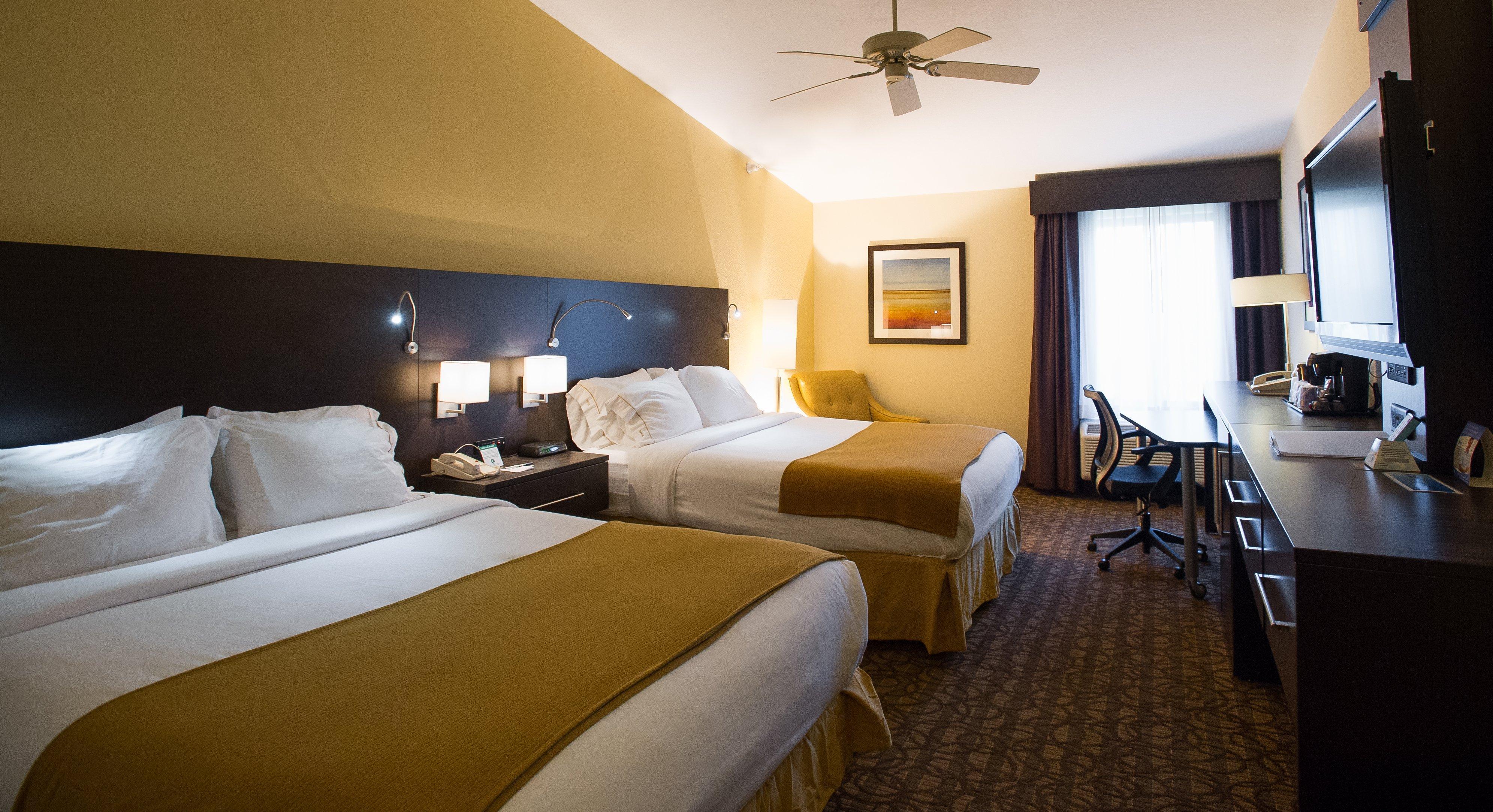 Holiday Inn Express & Suites Topeka West I-70 Wanamaker By Ihg Exterior photo
