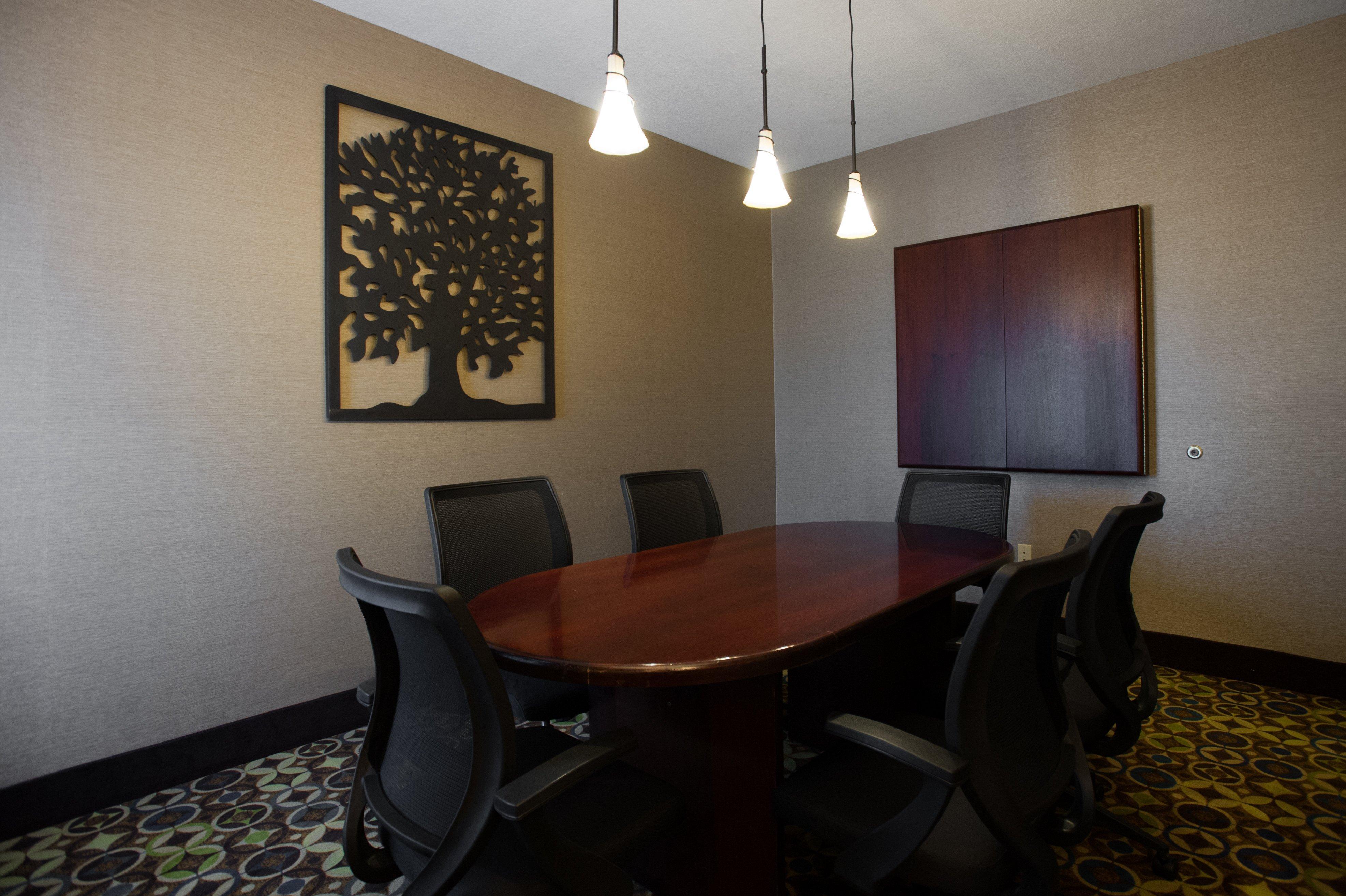 Holiday Inn Express & Suites Topeka West I-70 Wanamaker By Ihg Exterior photo
